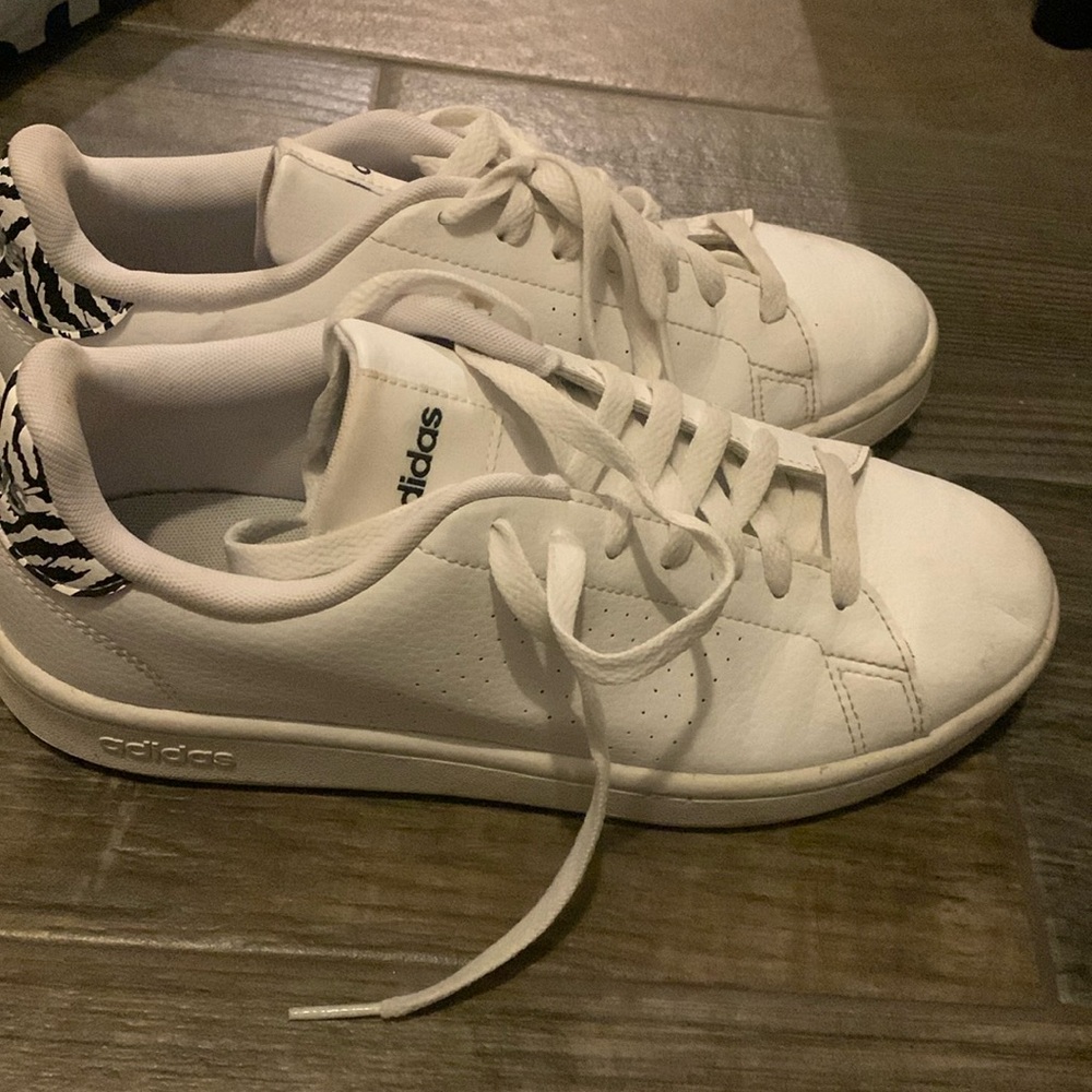Women’s adidas tennis shoes
